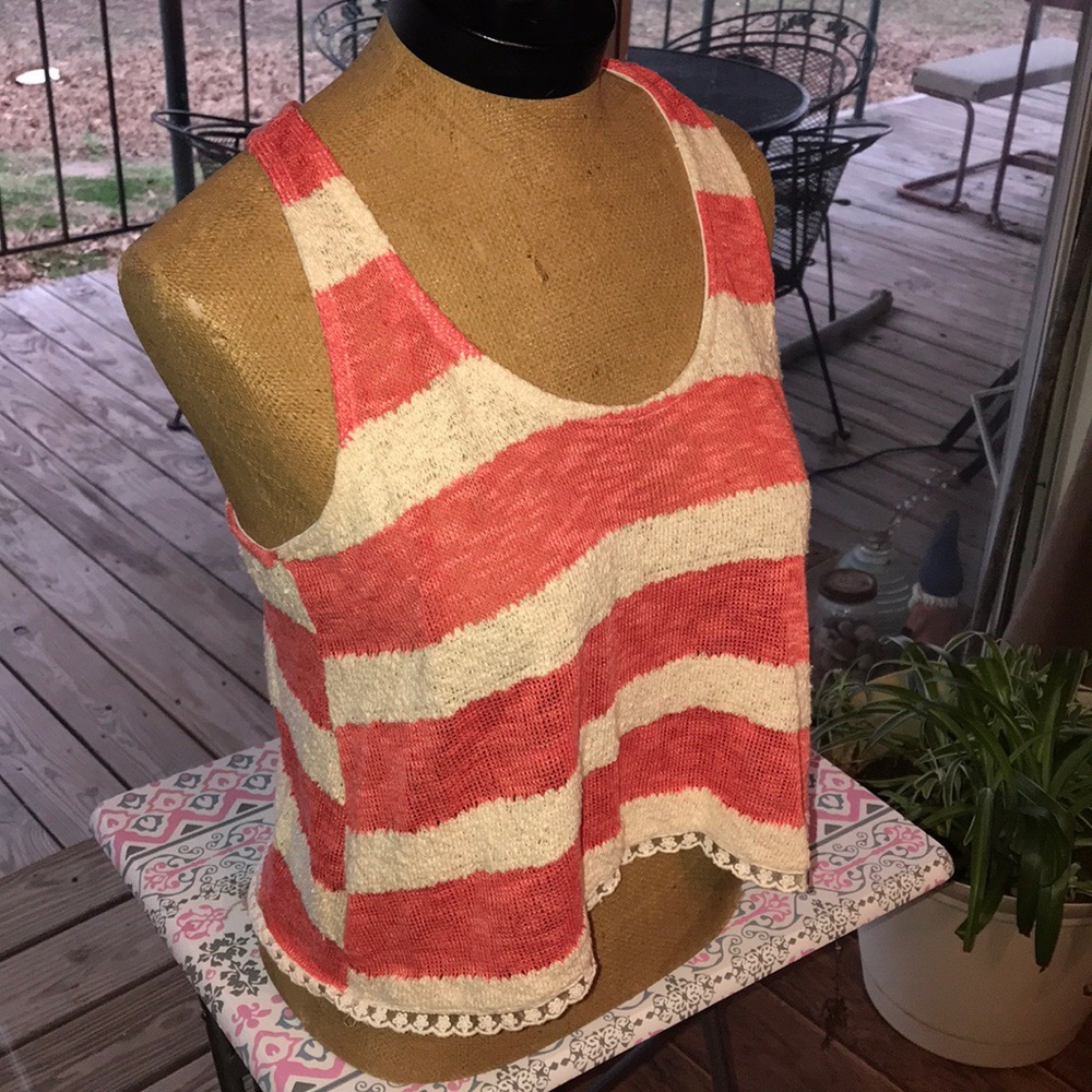 (Mauve) Cropped Razorback Tank - Picture 3 of 6